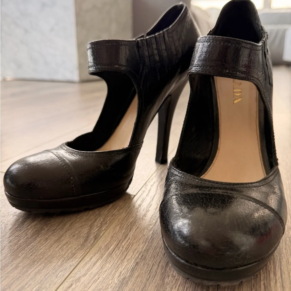 Authentic Black Prada Crackle Brush Leather Mary Jane Pump Size 40.5 - Picture 5 of 16